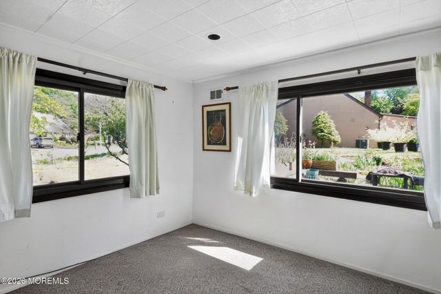 3 Scenic Lane, Matawan, NJ 07747