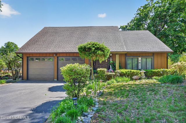 3 Scenic Lane, Matawan, NJ 07747