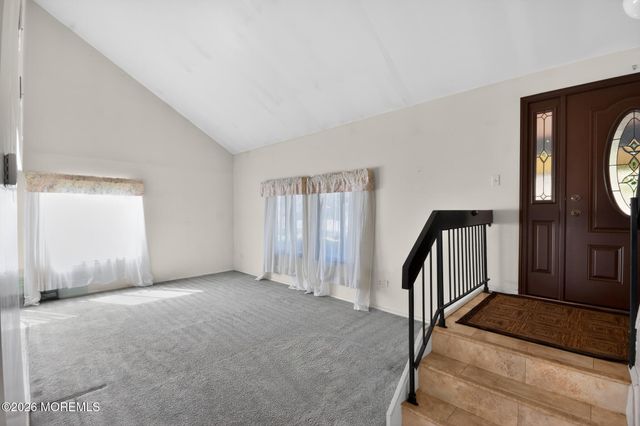 3 Scenic Lane, Matawan, NJ 07747