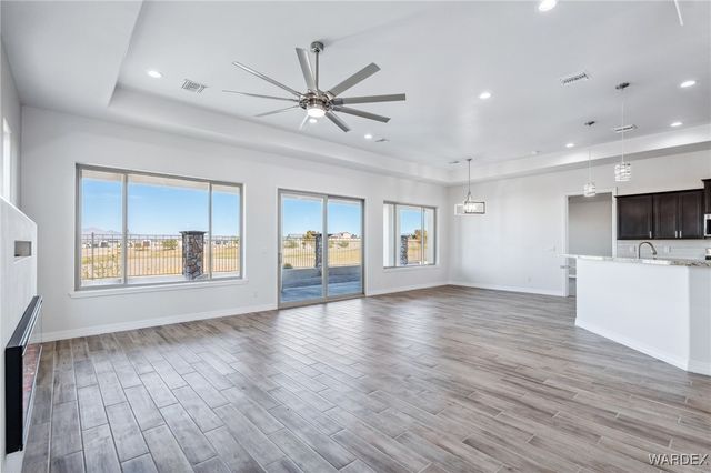 2439 E Calle Sevilla, Fort Mohave, AZ 86426