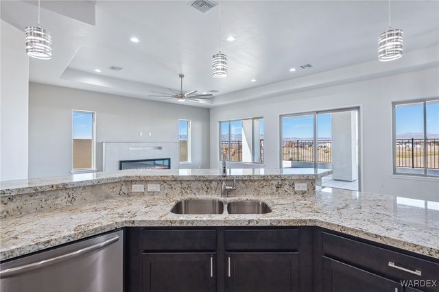 2439 E Calle Sevilla, Fort Mohave, AZ 86426