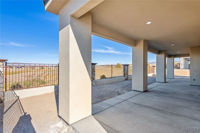 2439 E Calle Sevilla, Fort Mohave, AZ 86426