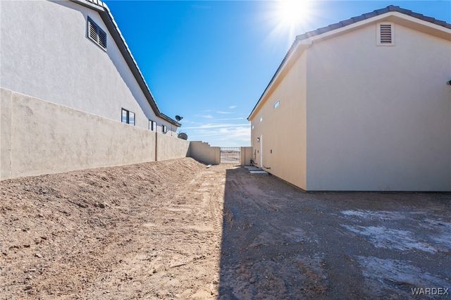 2439 E Calle Sevilla, Fort Mohave, AZ 86426