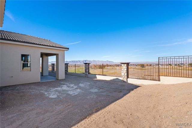 2439 E Calle Sevilla, Fort Mohave, AZ 86426