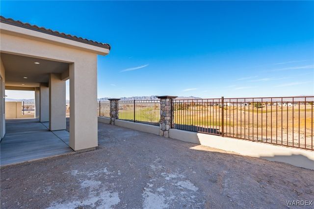 2439 E Calle Sevilla, Fort Mohave, AZ 86426