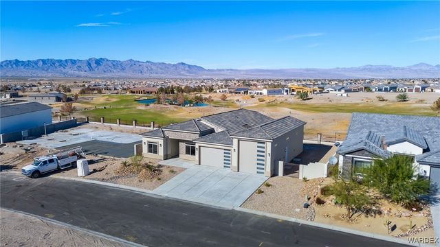 2439 E Calle Sevilla, Fort Mohave, AZ 86426