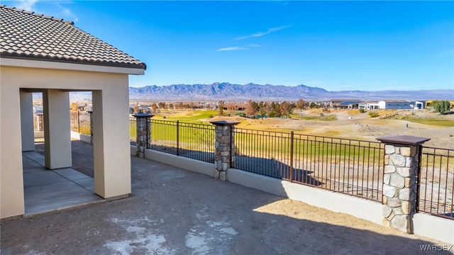 2439 E Calle Sevilla, Fort Mohave, AZ 86426