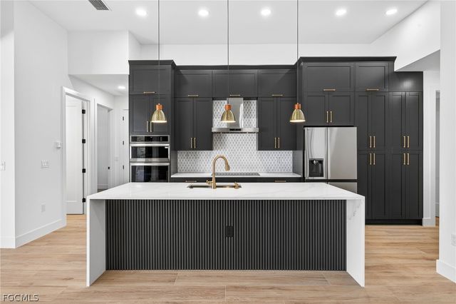 2551 SW 26th PL, Cape Coral, FL 33914