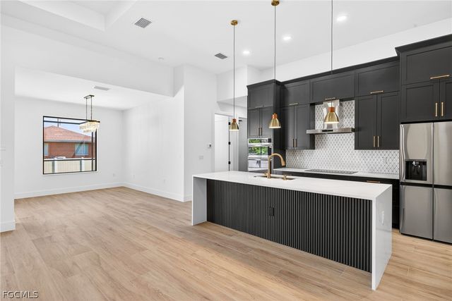 2551 SW 26th PL, Cape Coral, FL 33914