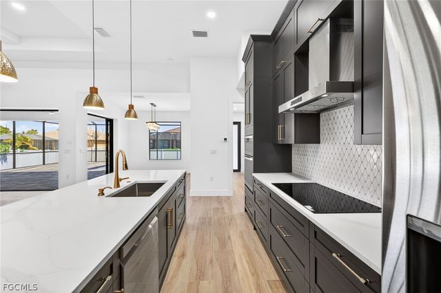 2551 SW 26th PL, Cape Coral, FL 33914