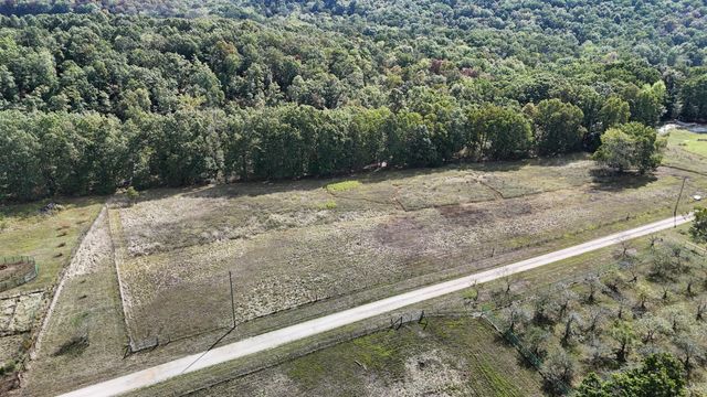 300 Partners Drive, Seymour, MO 65746