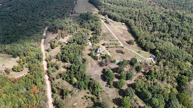 300 Partners Drive, Seymour, MO 65746