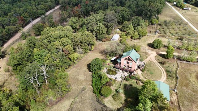 300 Partners Drive, Seymour, MO 65746