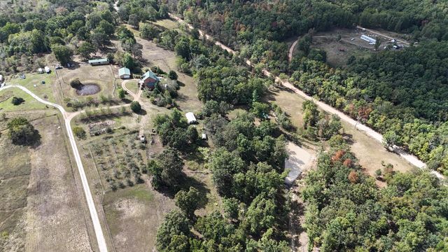 300 Partners Drive, Seymour, MO 65746