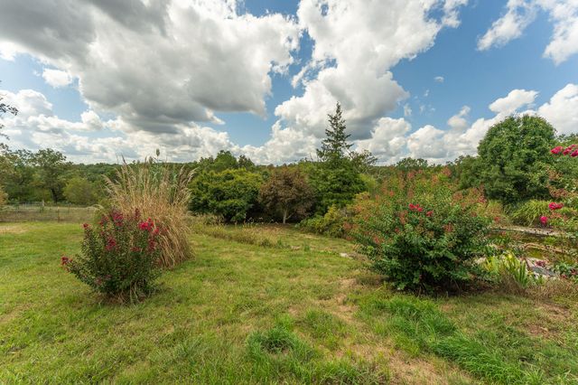 300 Partners Drive, Seymour, MO 65746