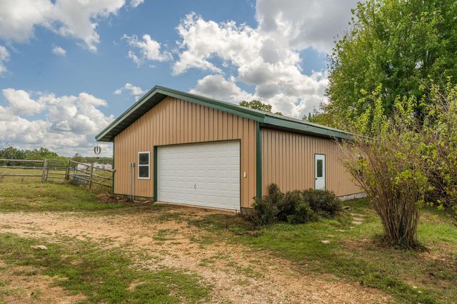 300 Partners Drive, Seymour, MO 65746