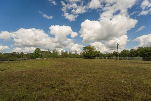 300 Partners Drive, Seymour, MO 65746