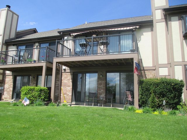 544 ELIZABETH Drive 544, Wood Dale, IL 60191