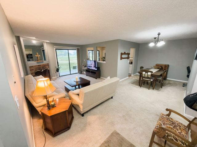 544 ELIZABETH Drive 544, Wood Dale, IL 60191