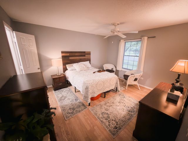 544 ELIZABETH Drive 544, Wood Dale, IL 60191