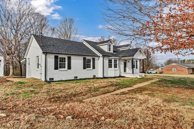 3436 Highway 48, Cunningham, TN 37052