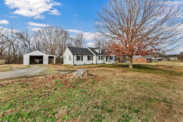 3436 Highway 48, Cunningham, TN 37052