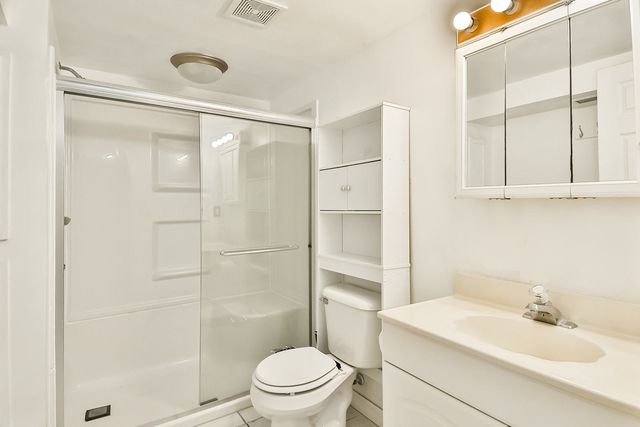 142 Pembroke Road SW, Poplar Grove, IL 61065