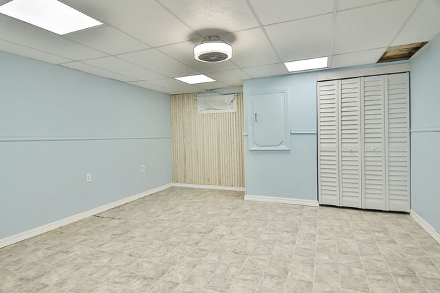 142 Pembroke Road SW, Poplar Grove, IL 61065