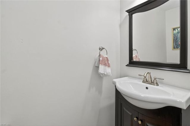 882 Belvoir CIR, Newport News, VA 23608