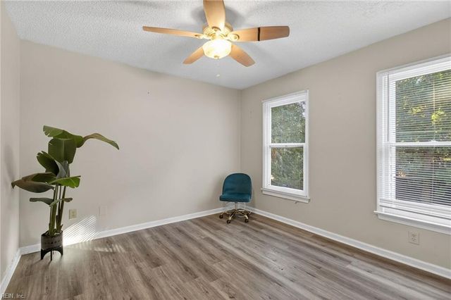 882 Belvoir CIR, Newport News, VA 23608