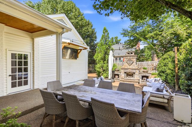 107 Chatsworth Dr, Nashville, TN 37215