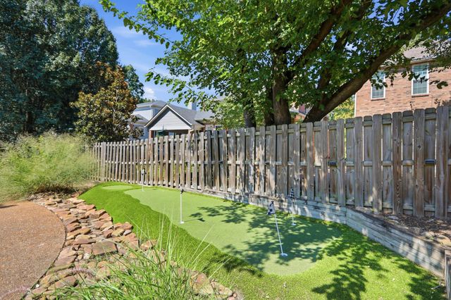 107 Chatsworth Dr, Nashville, TN 37215