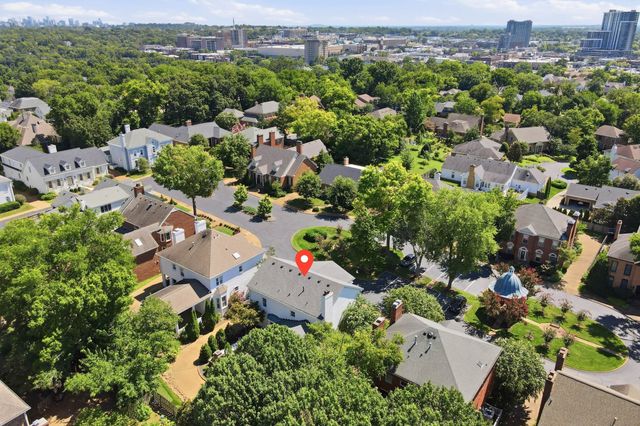 107 Chatsworth Dr, Nashville, TN 37215