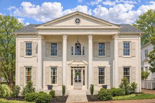 107 Chatsworth Dr, Nashville, TN 37215