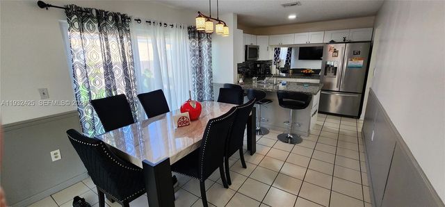 9829 SW 221st St 1, Cutler Bay, FL 33190