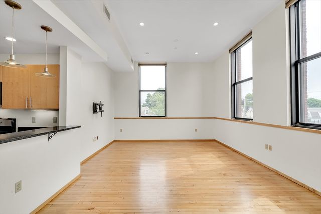 68 Central Ave 304, Medford, MA 02155