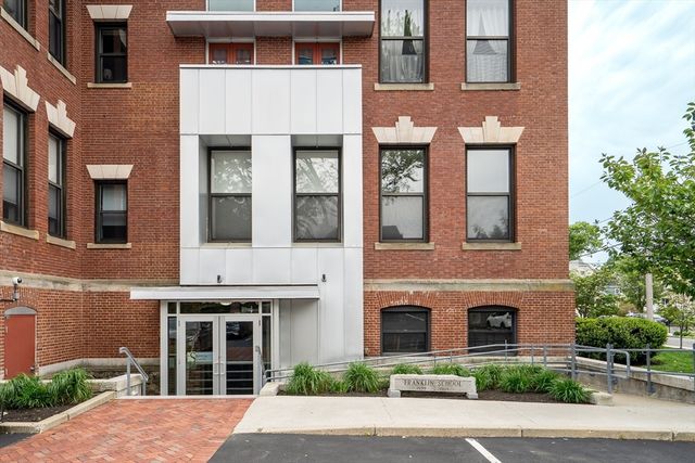 68 Central Ave 304, Medford, MA 02155