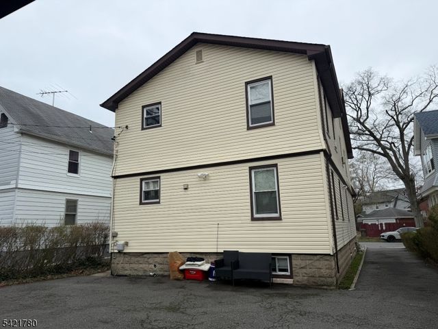 538 N Maple Ave, East Orange City, NJ 07017