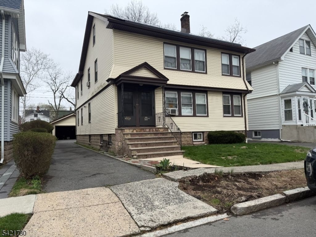 538 N Maple Ave, East Orange City, NJ 07017