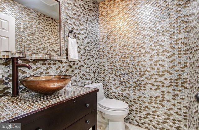 4415 BRADLEY LN, Chevy Chase, MD 20815