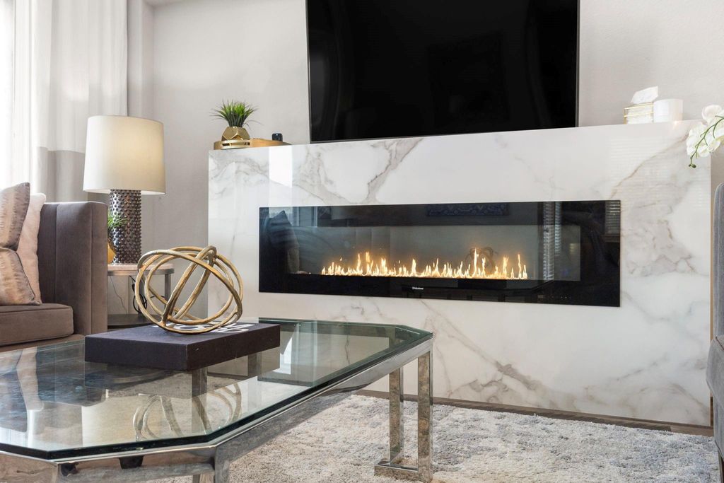 Image 11 of property listing at 24710 Twilight Hollow Lane, Richmond, TX 77406