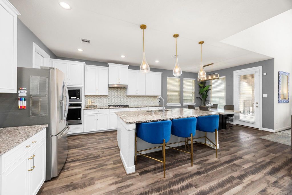 Image 16 of property listing at 24710 Twilight Hollow Lane, Richmond, TX 77406