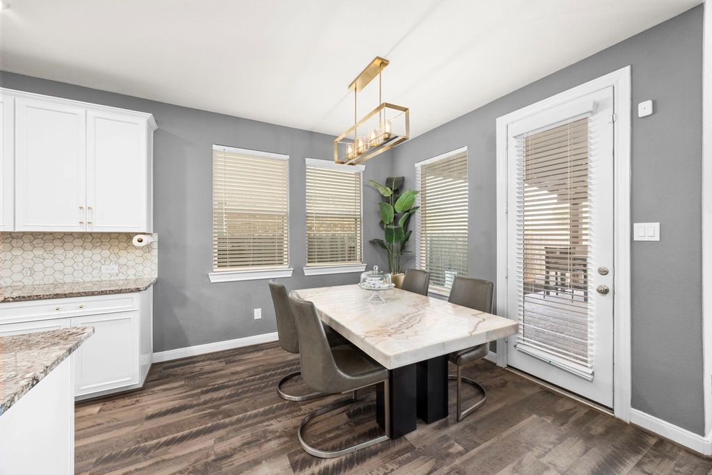 Image 20 of property listing at 24710 Twilight Hollow Lane, Richmond, TX 77406