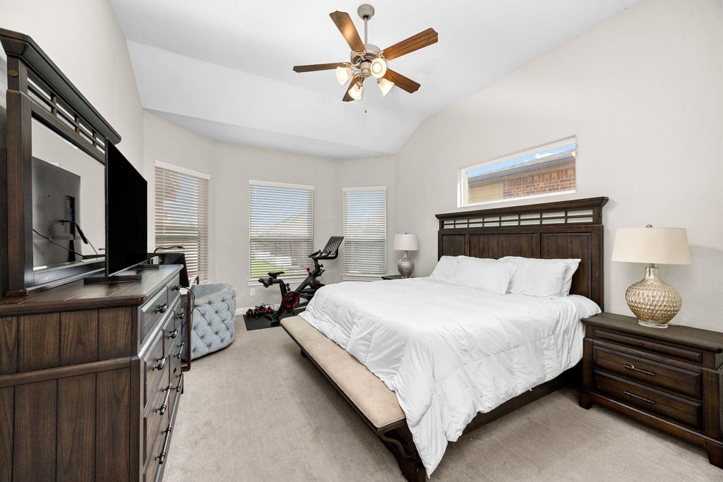 Image 22 of property listing at 24710 Twilight Hollow Lane, Richmond, TX 77406