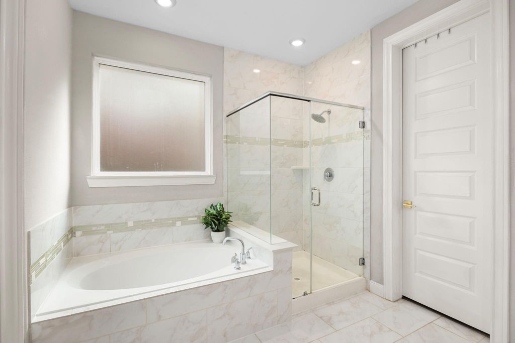 Image 25 of property listing at 24710 Twilight Hollow Lane, Richmond, TX 77406