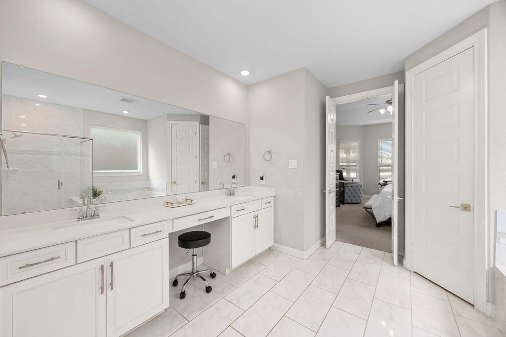 Image 26 of property listing at 24710 Twilight Hollow Lane, Richmond, TX 77406