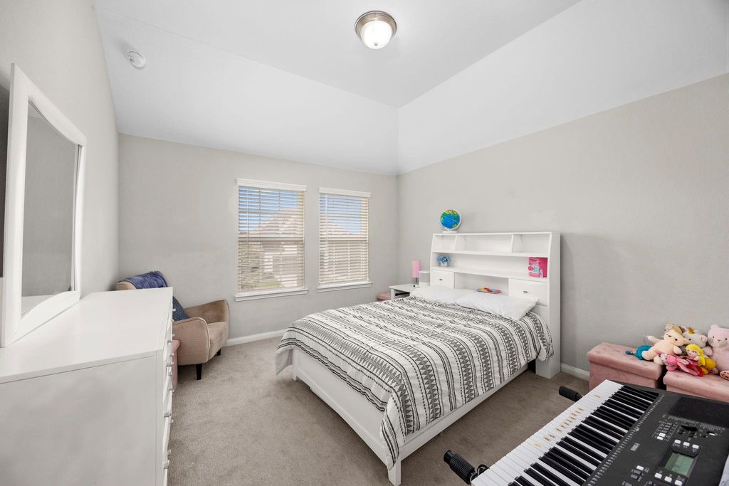 Image 31 of property listing at 24710 Twilight Hollow Lane, Richmond, TX 77406