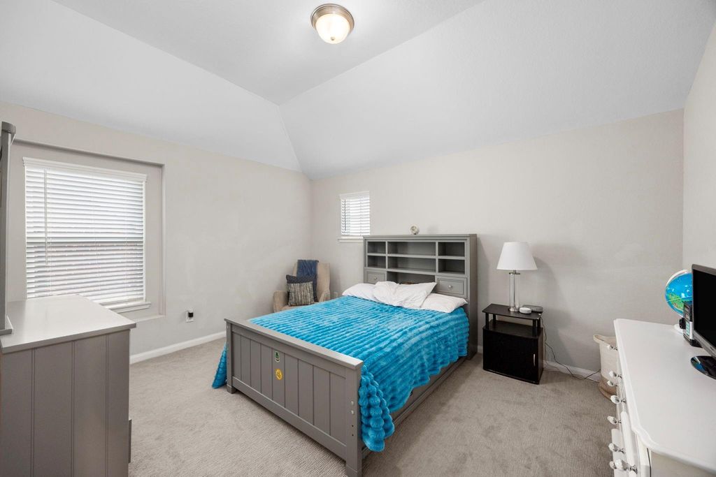 Image 32 of property listing at 24710 Twilight Hollow Lane, Richmond, TX 77406