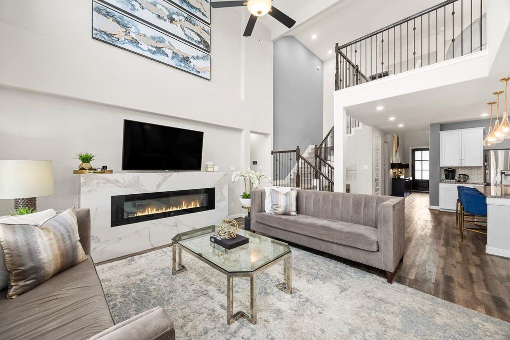 Image 9 of property listing at 24710 Twilight Hollow Lane, Richmond, TX 77406