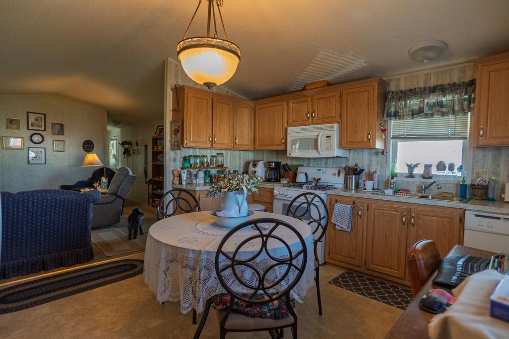 Image 10 of property listing at 6450 N Winton Way # 67, Winton, CA 95388